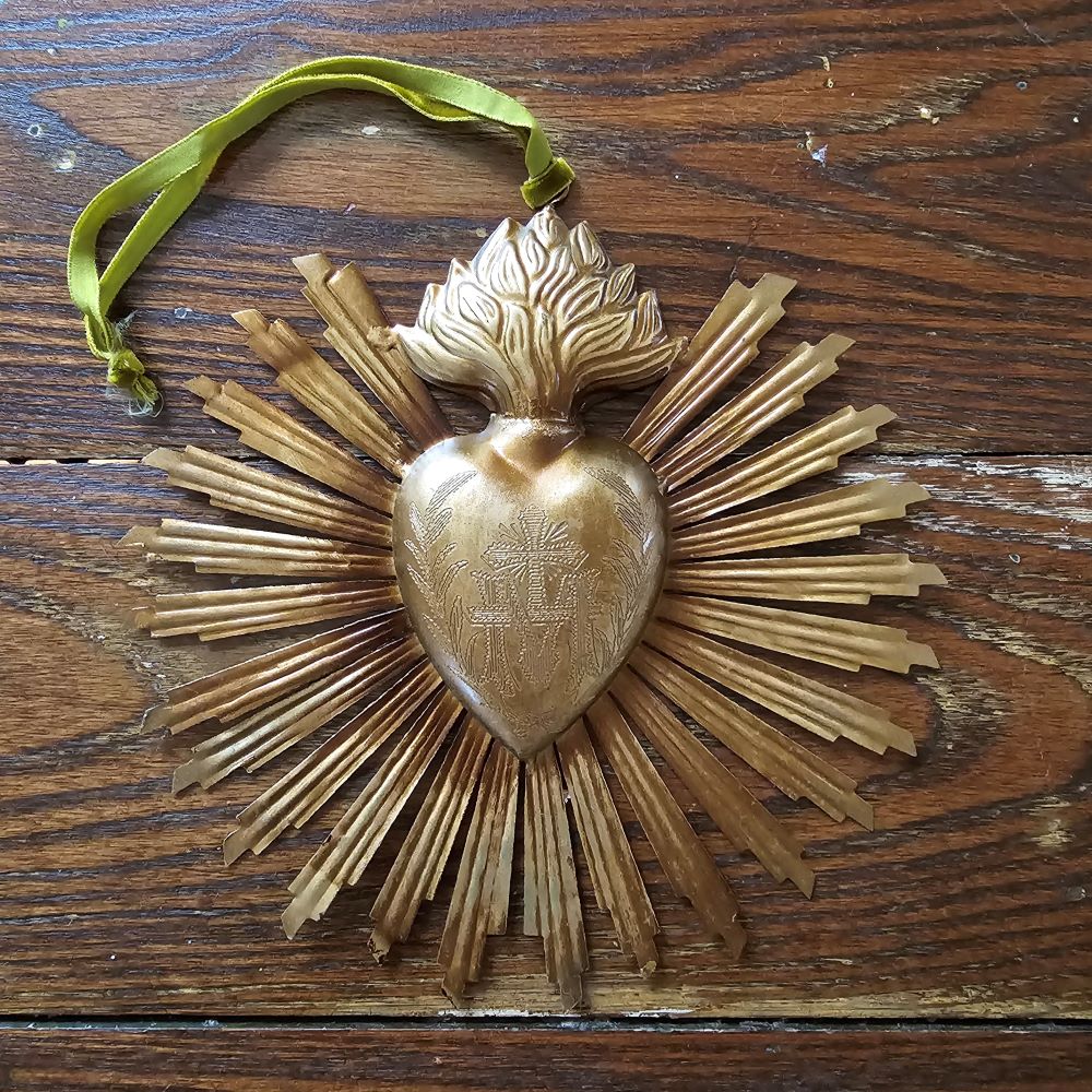 Sacred Heart Rays of Light Ornament
