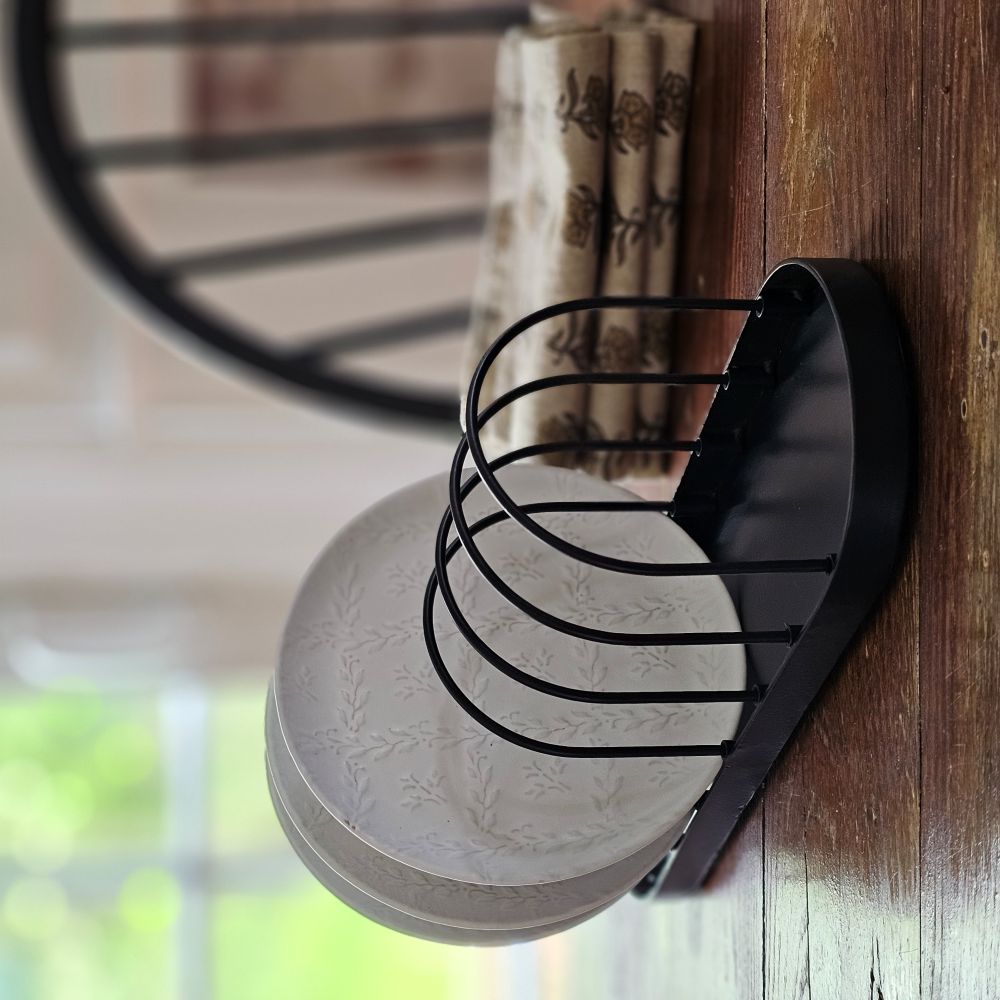 Vintage Style Wire Plate Rack